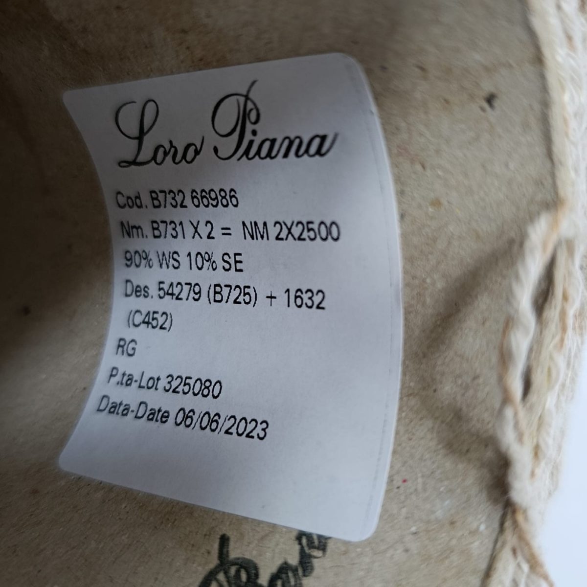 Пряжа Loro Piana CashSeta Boucle, кашемир бобинный, беж меланж цвет беж меланж