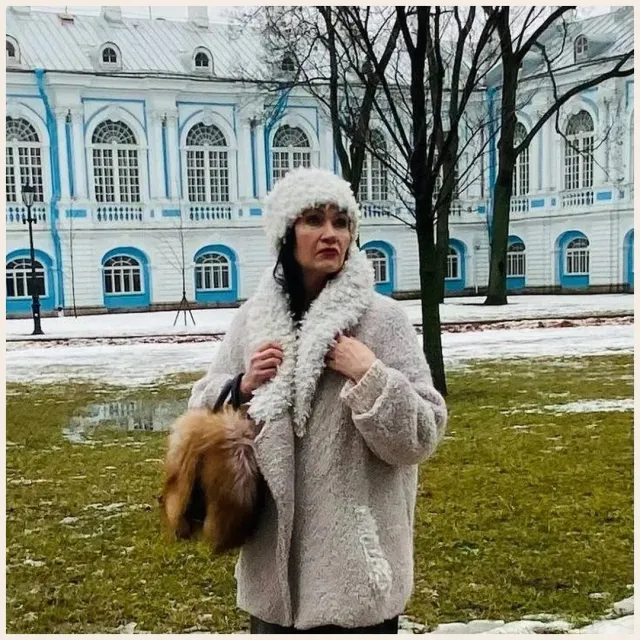 Мастер-класс: вязаное пальто-шубка спицами из букле