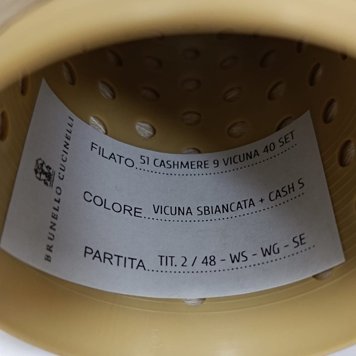 Пряжа Brunello Cucinelli Vicuna, кашемир бобинный, молоко