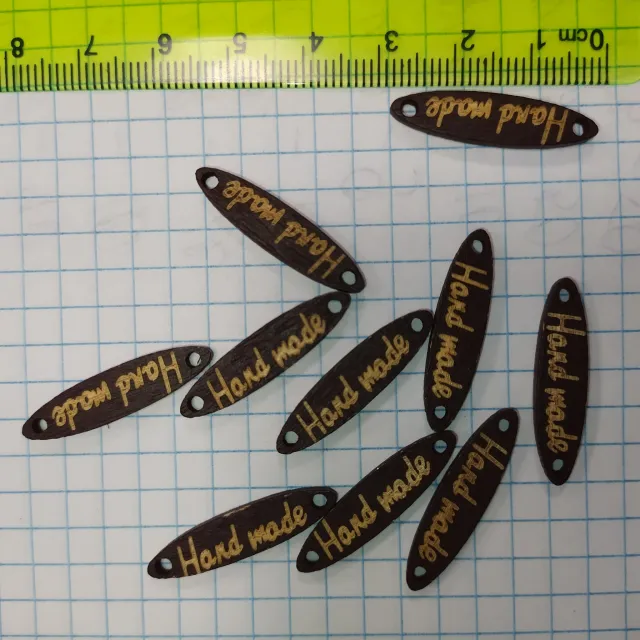 Нашивка Hand Made 2,5×0,8 см, дерево