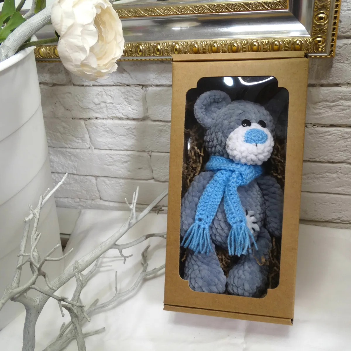 Игрушка Мишка с голубым шарфом, 21 см