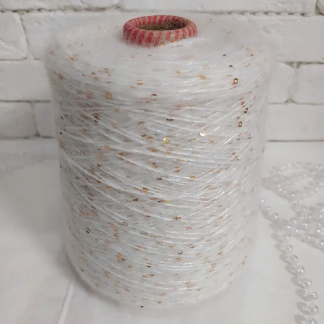 Пряжа Nuovo Yarn Paillet-el, кидмохер бобинный, молочный