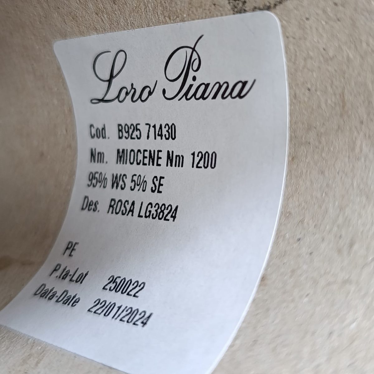 Пряжа Loro Piana Miocene, кашемир бобинный, молоко цвет молоко